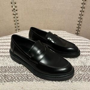 H&M women’s loafers size 7